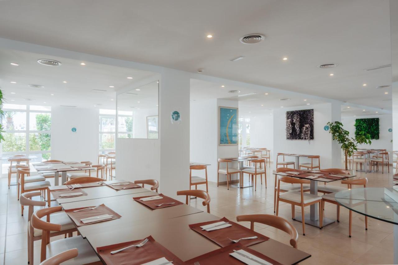 Aparthotel Ses Fotges Плая де Муро Екстериор снимка