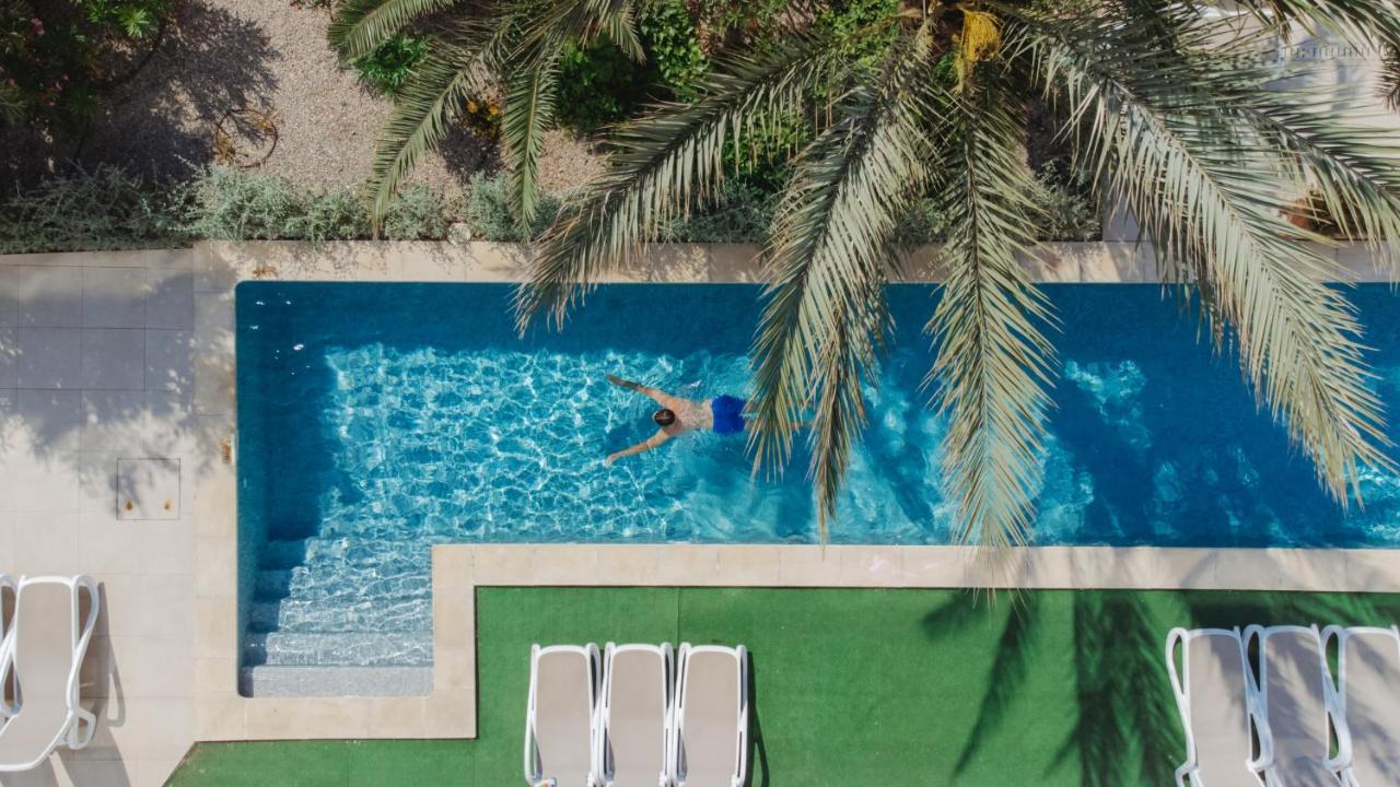 Aparthotel Ses Fotges Плая де Муро Екстериор снимка