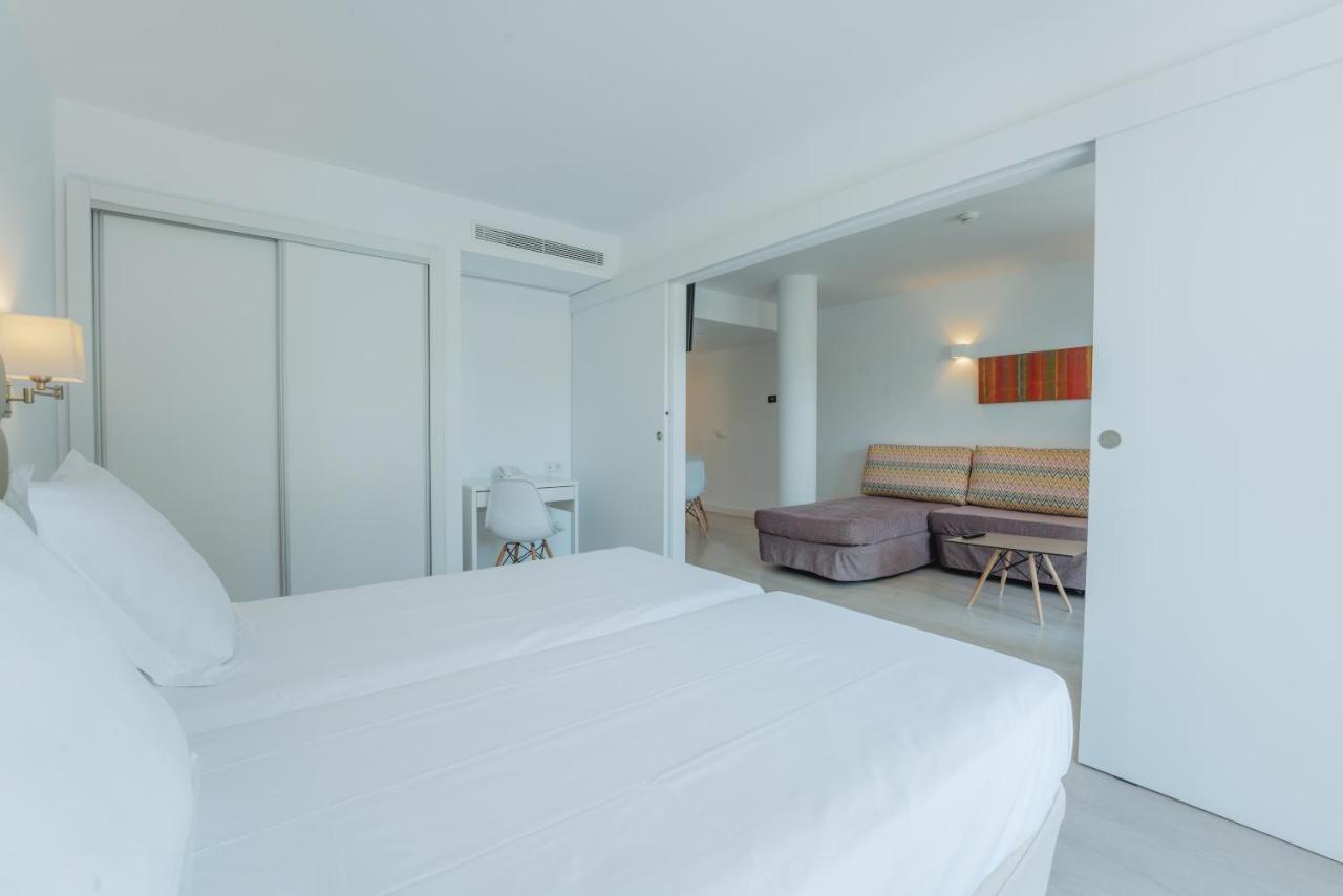 Aparthotel Ses Fotges Плая де Муро Екстериор снимка