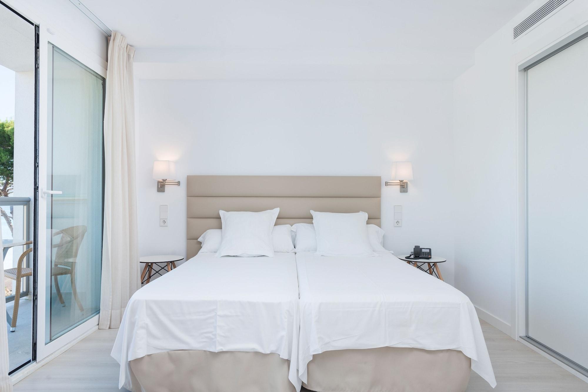Aparthotel Ses Fotges Плая де Муро Екстериор снимка